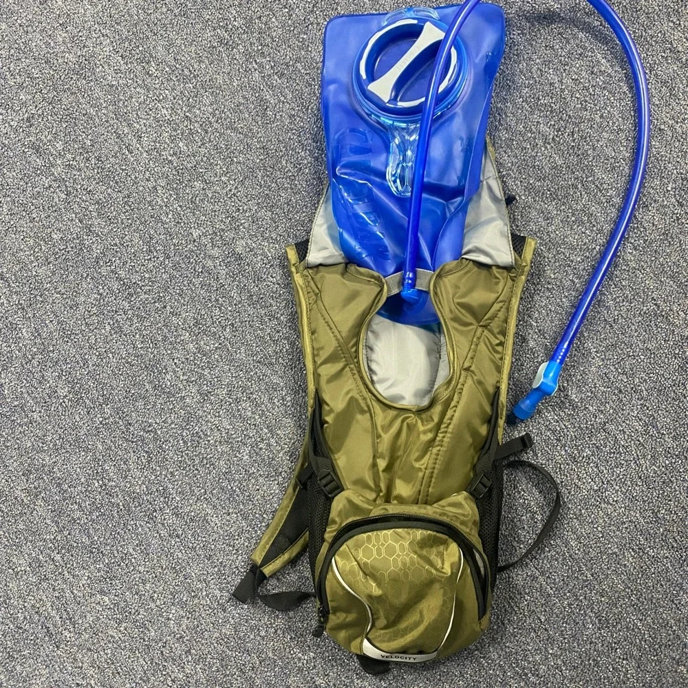 CamelBak Velocity 2.5L / 85oz Hydration Pack Olive Green Backpack Reservoir